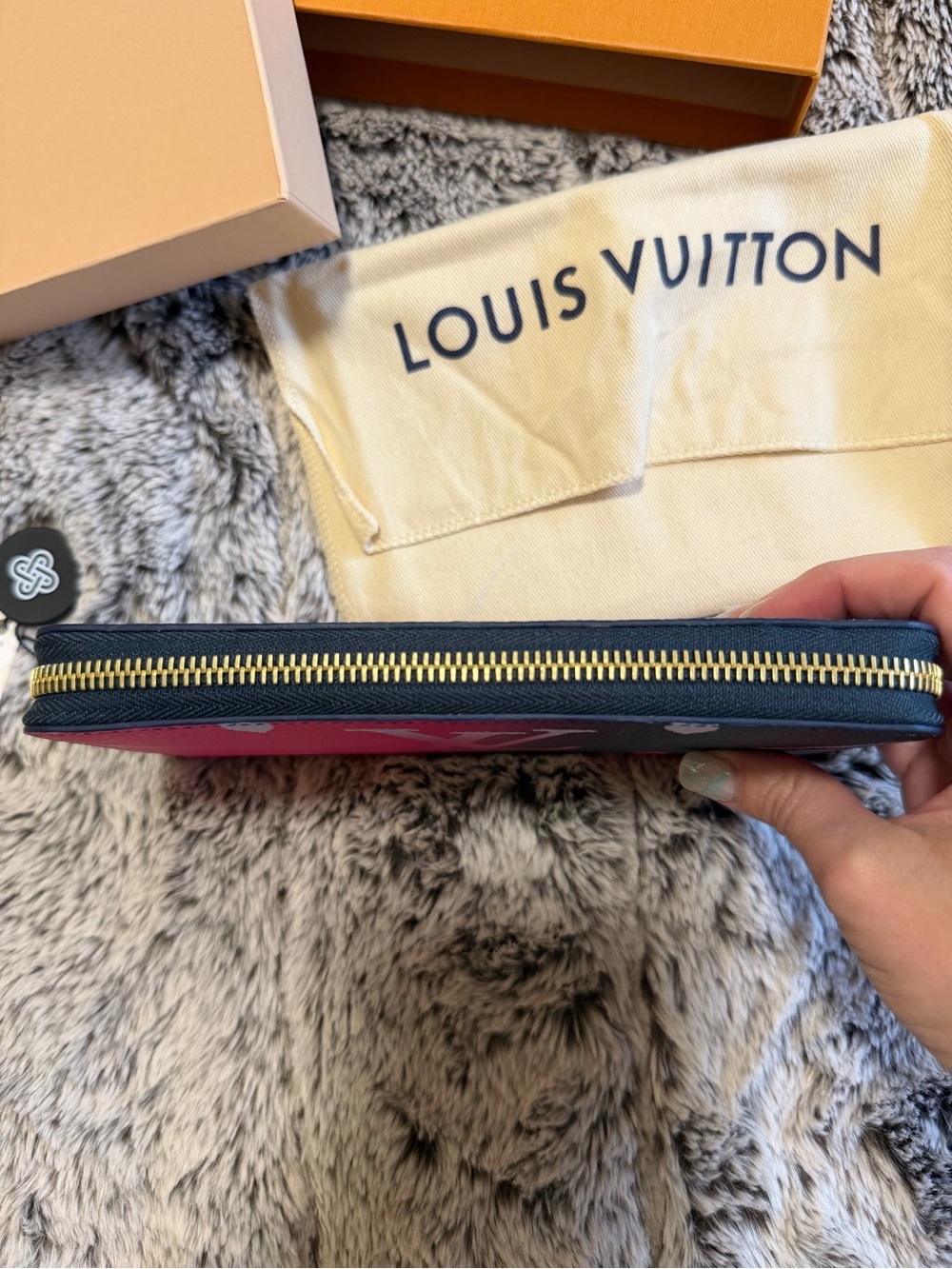 Louis Vuitton Zippy Wallet- Midnight Fuschia - Picture 3 of 12